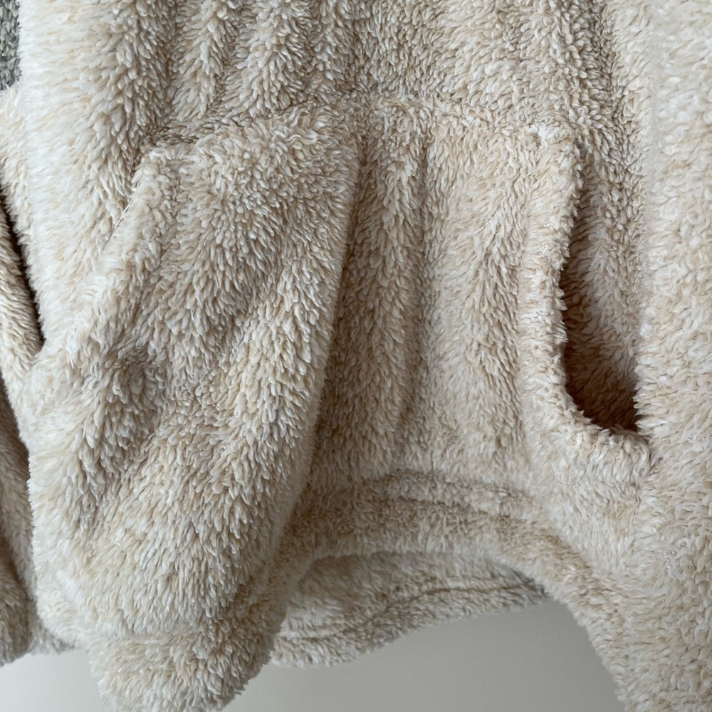 Doe & Rae Fuzzy pullover sweater - Picture 4 of 5